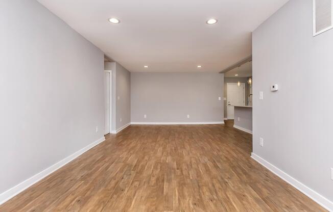 Home - Riva Apartments - Dunwoody, GA