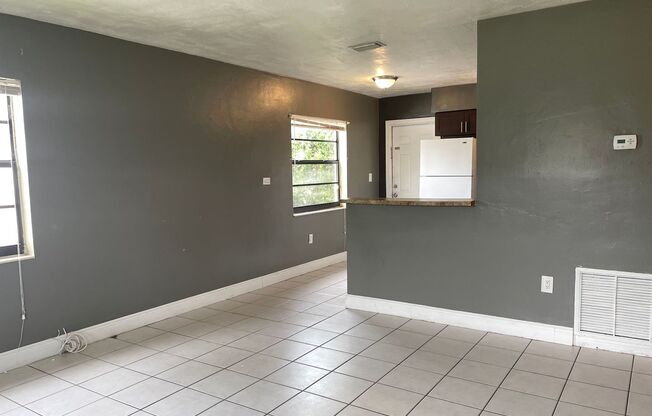 2 beds, 1 bath, 810 sqft, $1,900