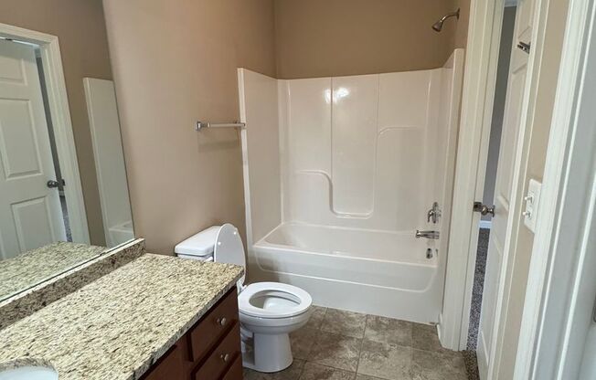 1 bed, 1 bath, 780 sqft, $795, Unit 240-B