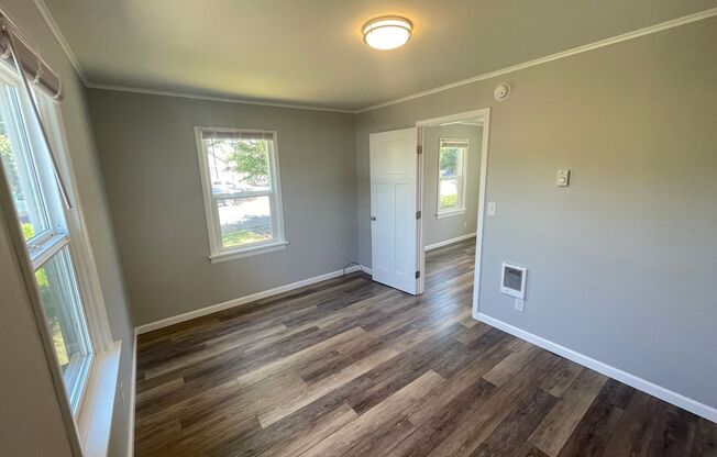 2 beds, 1 bath, 725 sqft, $1,350, Unit Highw2010