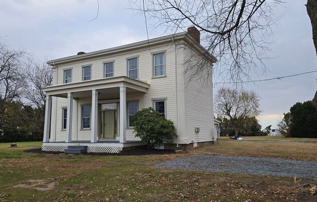 2 Bedroom Farmhouse in Middletown