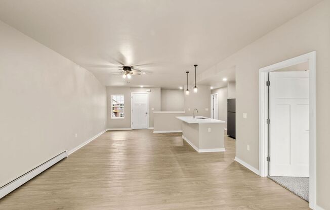 2 beds, 1 bath, 1,233 sqft, $1,699.99, Unit 198-03