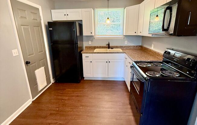 2 Bedroom in Time for Fall! $1450