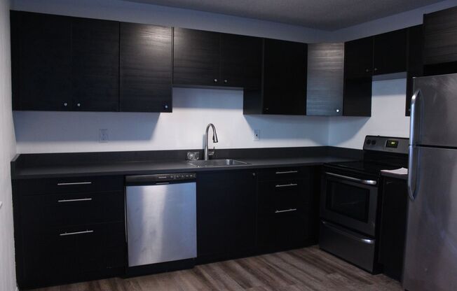 2 beds, 1 bath, 770 sqft, $1,729, Unit 102