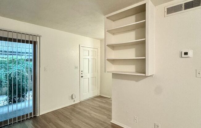 1 bed, 1 bath, 660 sqft, $1,239, Unit OPA-141