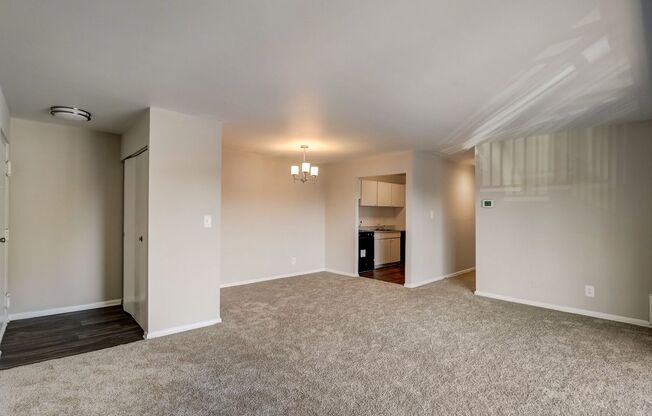 1 bed, 1 bath, 651 sqft, $950, Unit 4712-203