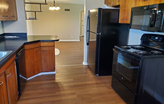 2 beds, 1 bath, $1,450