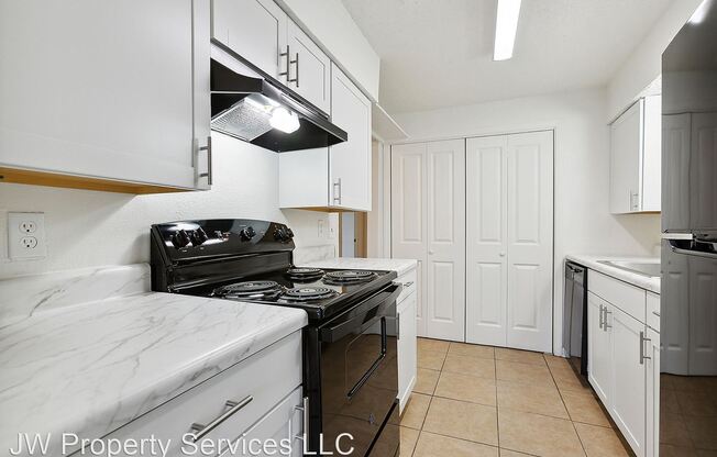 904 West Monterey Court
