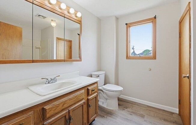 3 beds, 2.5 baths, 2,490 sqft, $3,700, Unit 22
