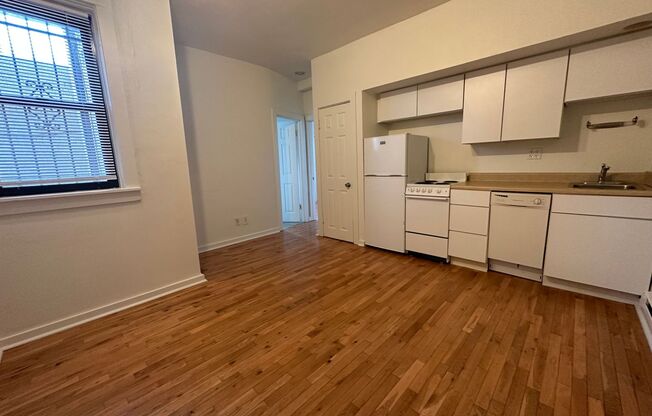 1 bed, 1 bath, 410 sqft, $1,499, Unit 3510 Louisa St. #07