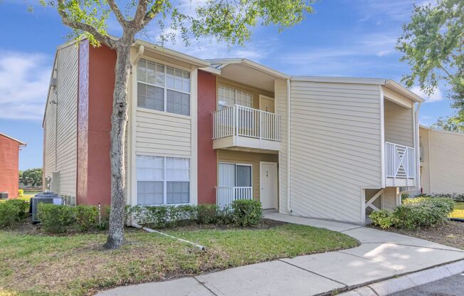 1/1 Condo with Lakeview