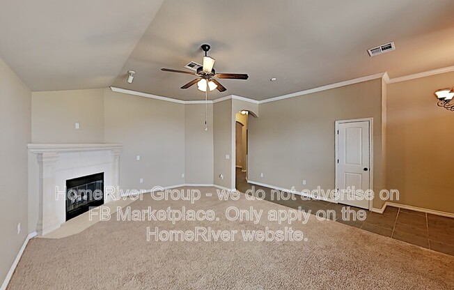 15825 SONADOR DR