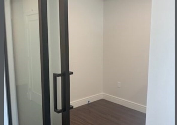 Studio, 1 bath, 445 sqft, $2,650, Unit 208