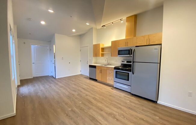 1 bed, 1 bath, 520 sqft, $1,795, Unit 5501-A