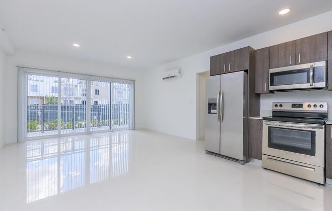 Home - Modern Towers - Homestead, FL