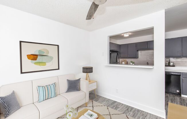 1 bed, 1 bath, 524 sqft, $1,099, Unit 221