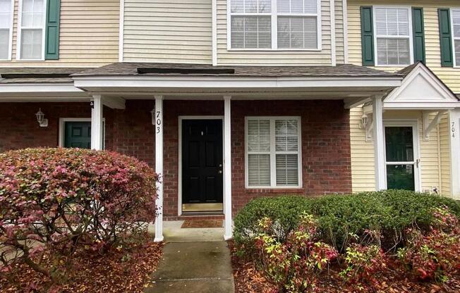 703 PINE BLF DR