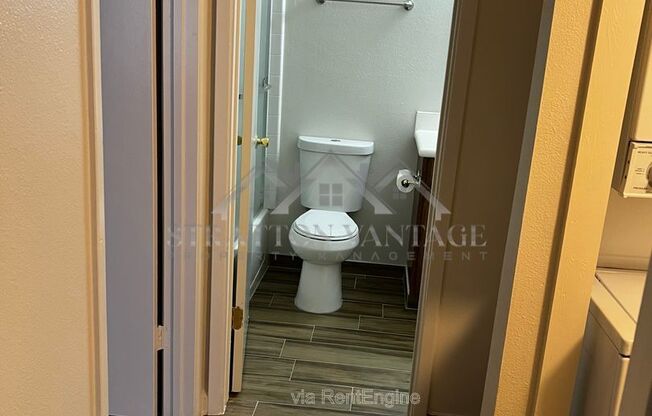 2 beds, 2 baths, 902 sqft, $1,190, Unit 147