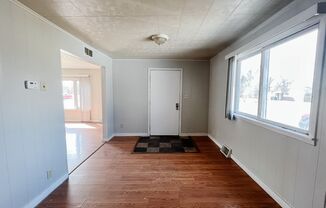 3 beds, 1 bath, $1,250