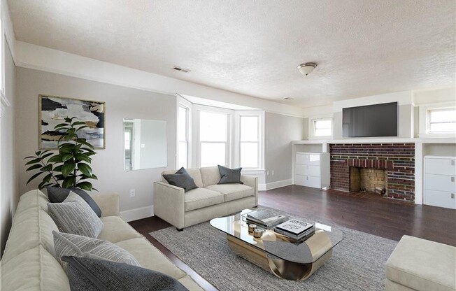 3469 W 45 ST
