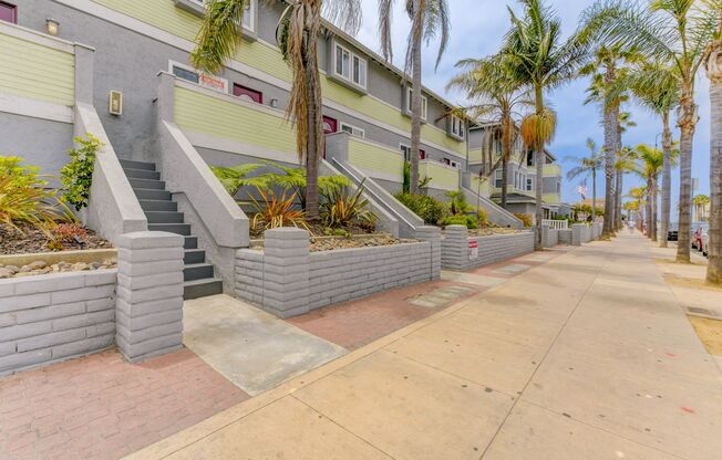 2 beds, 1.5 baths, 1,035 sqft, $5,800, Unit 161 Palm Ave