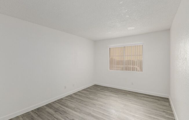 2 beds, 1 bath, 880 sqft, $1,199, Unit 232