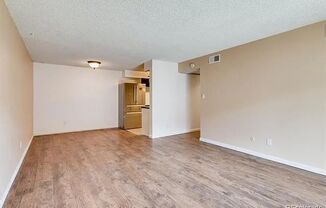 Beautiful 2 bed Condo right across from DTC