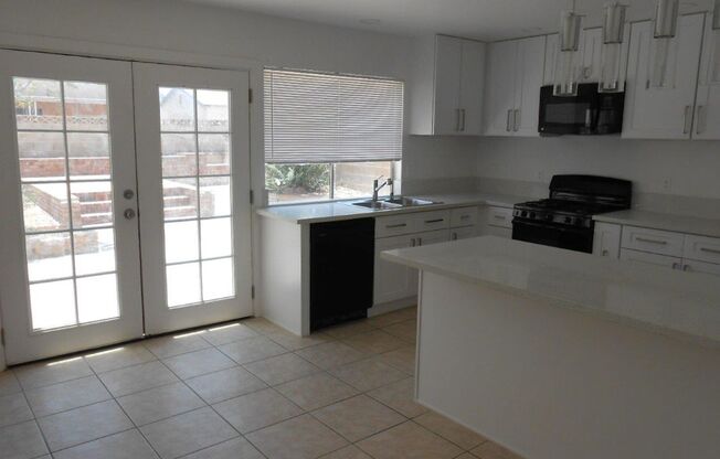 Single Story Home w/4 Bedrooms in Spring Valley