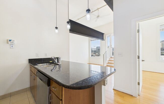 2 beds, 2 baths, 862 sqft, $1,585, Unit 4H