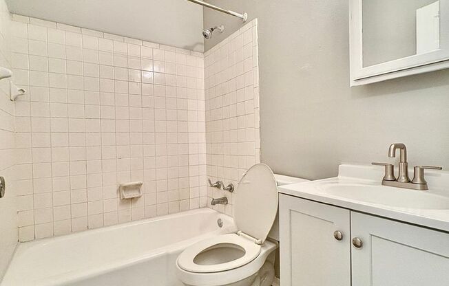 3 beds, 1 bath, $1,350