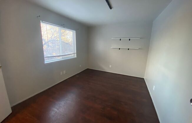 2 beds, 1 bath, $1,699