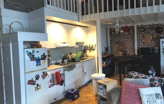 Studio, 1 bath, 456 sqft, $2,400, Unit 402