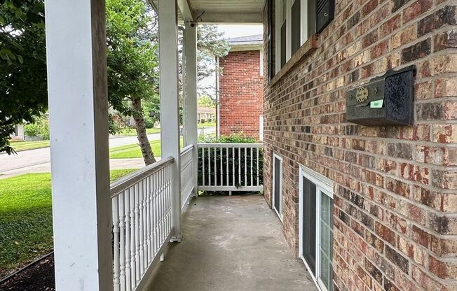 Beautiful House in Tates Creek! 3 BR, 2.5 Baths, Garage, Finished Basement; on a Cul-de-sac