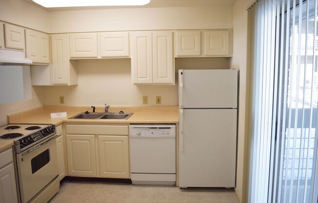 1 bed, 1 bath, 760 sqft, $1,215, Unit 401-101