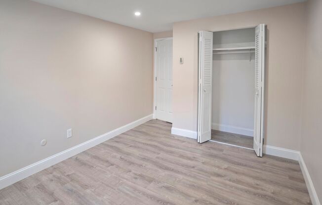 2 beds, 1 bath, 1,050 sqft, $2,600, Unit 71-2