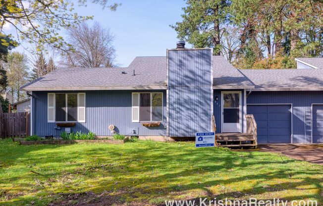 Charming 3 Bedroom | 2 Bathroom Duplex | Private Backyard | Near Washington Square Mall