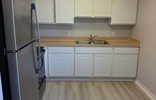 3 Bed / 1 Bath Unit Available for Rent!