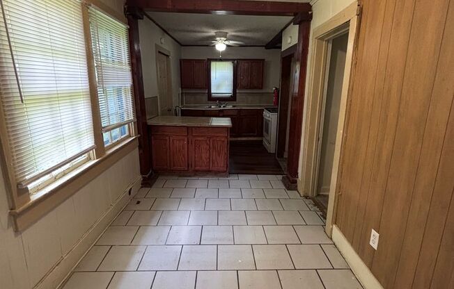 1 Bedroom, 1 Bathroom Home in Lafayette!