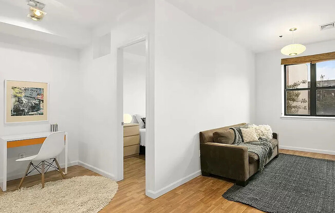 893 MYRTLE AVE