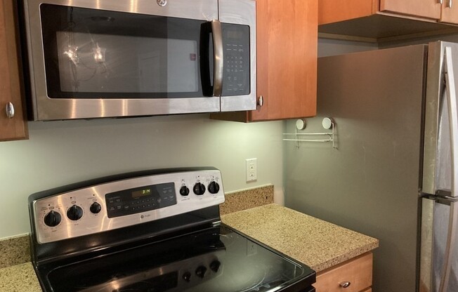 5 REPTON PL