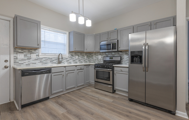 255 Farrington Ave SE