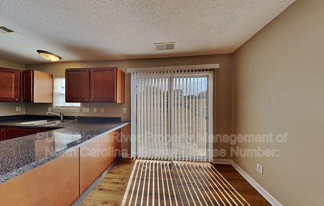 3078 CHAMPION LN SW