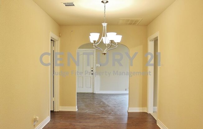 Well Maintained 2/2 Near Mountain View College For Rent!