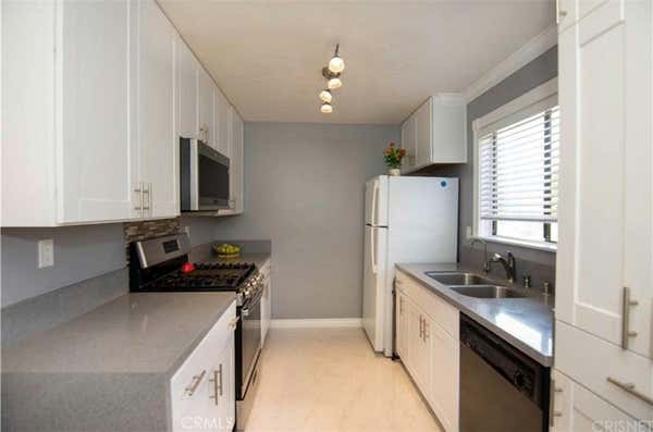 2 beds, 3 baths, 1,290 sqft, $3,200, Unit 5