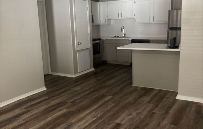 1 bed, 1 bath, 700 sqft, $1,025, Unit 7802-22