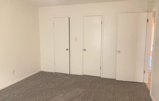 2 beds, 1 bath, 975 sqft, $925, Unit 1011 N 5th