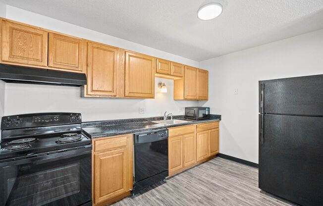 2 beds, 1 bath, 720 sqft, $905, Unit 01-017
