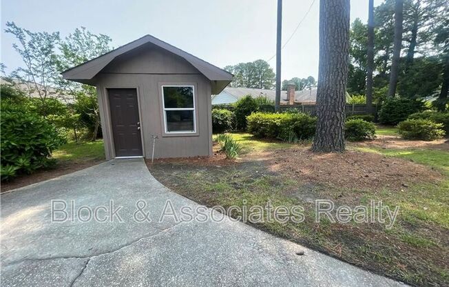 470 LENNOX DR