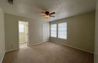 3 beds, 2 baths, $1,100