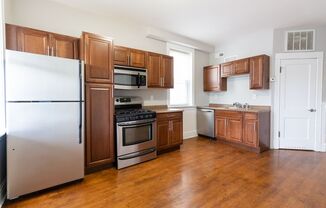ARG LLC, 2848 W. Barry Series